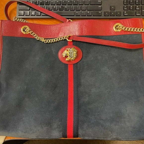 Large Gucci Rajah tote with Pouch - Picture 3 of 11
